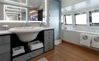 AQUILA 32