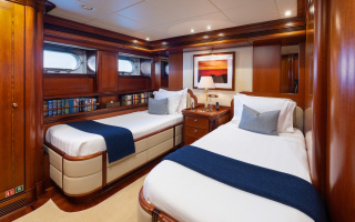 HYPERION 40