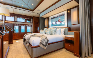 OCEAN CLUB 33