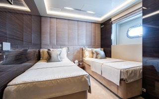 BLUE MOON 35