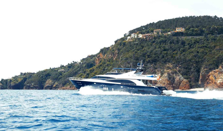 LADY AMANDA