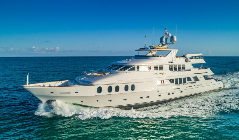 I LOVE THIS BOAT